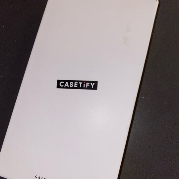 Casetify case XS IPhone - Picture 3 of 3